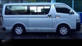 Toyota Hiace Commuter