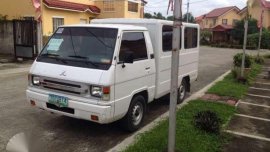 mitsubishi l300 fb 2011