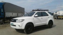 Toyota Fortuner MT 2010 model Diesel Rush sale 778k neg. Batangas area