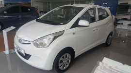 Hyundai Eon 2017 white for sale