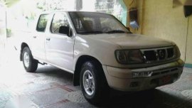 Nissan Frontier 2007 MT alt navarra hilux strada ranger dmax fortuner