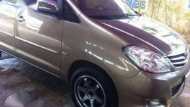 Toyota innova 2010 V