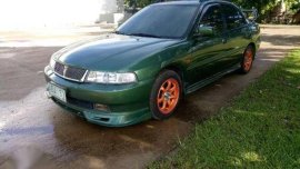 mitsubishi lancer GLS 2002