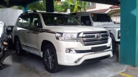 New 2017 Toyota Land Cruiser VX Limited V8 