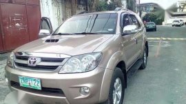 2008 Toyota Fortuner V AT 4x4 Beige For Sale