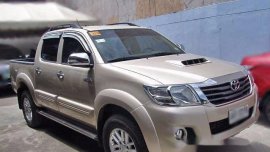 Toyota Hilux 2015 truck beige for sale 