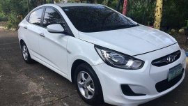 Hyundai Accent 2011 sedan white for sale 