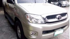 Toyota Hilux E 2.5 D4D 2011 MT Beige For Sale