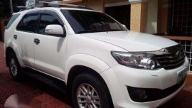 Toyota Fortuner G 2012 MT White SUV For Sale