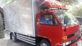 Isuzu Elf Closevan NPR