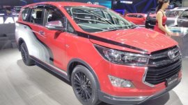 Admire all-new Toyota Innova Venturer with body graphics at 2017 GIIAS