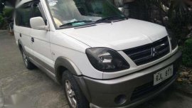 2010 adventure dsl gls mitsubishi lancer hilux close van Isuzu dmax