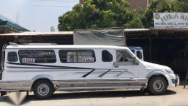 XLT jeep (Mitsubishi 4DR7 engine)