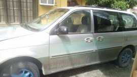 For sale Kia Carnival park