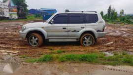2000 Toyota Land Cruiser Prado 4x4 3.0 AT Silver 