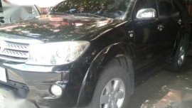 Toyota Fortuner 2011 MT 4x2 Black For Sale