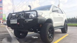 2015 Toyota Fortuner V 4x2 AT White For Sale