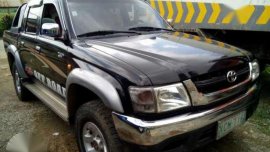 Toyota Hilux SR5 4x4 2002 MT Black For Sale