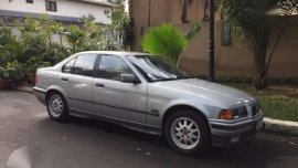 1996 BMW 320i