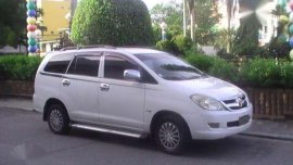 Toyoya Innova J 2006 2.5 MT White For Sale