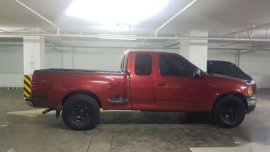 LOW MILEAGE Ford F150 XLT Flareside AT V6 4X2 FOR SALE