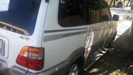 NO ISSUES 2003 Toyota Revo FOR SALE