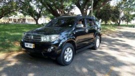 2010 Toyota Fortuner 2.5 G AT 4x2 Black For Sale