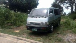 Toyota hiace custom van 1kz