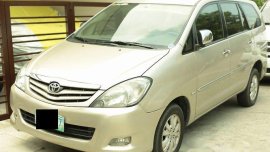Toyota Innova 2008 cream for sale 