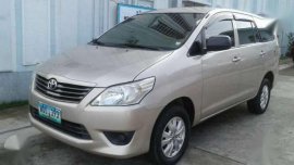 2012 toyota innova e gas matic