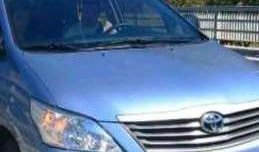 Toyota innova 2012 E