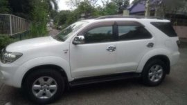 Toyota Fortuner 2010 4X2 G MT White For Sale