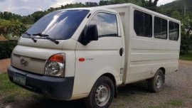 Hyundai H 100 Shuttle Van White MT For Sale