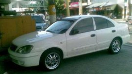 Nissan Sentra 2005 AT White Sedan For Sale