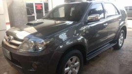 4x4 Toyota  Fortuner diesel V very fresh for sale 
