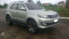 Toyota Fortuner 2013 Look Diesel AT for sale 
