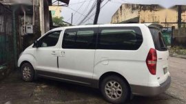 Hyundai Grand Starex gold 2011 very fresh for sale 