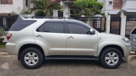 2010 Toyota Fortuner G Diesel Automatic for sale 