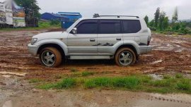 Toyota Land cruiser Prado diesel local 4x4 AT patrol cruiser fj