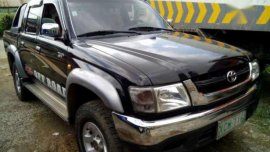 Toyota Hilux sr5 4x4 for sale 