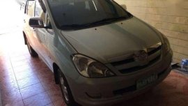 2008 Toyota Innova Van silver for sale 