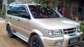 Isuzu Crosswind SUV silver for sale 