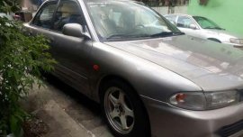 Mitsubishi lancer glxi matic