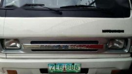 Mitsubishi l300 fb( dual aircon)