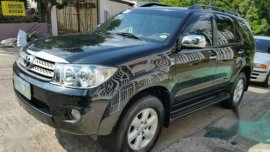 Fortuner SUV black for sale 