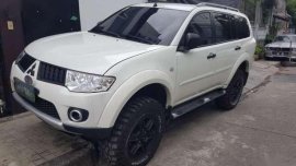 2010 Mitsubishi montero