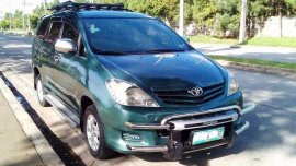 Toyota Innova 2011 Green for sale