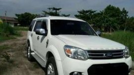 Ford Everest 2014 MT White SUV For Sale