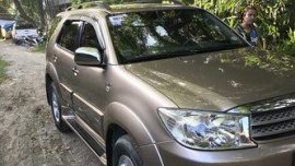For sale Golden Toyota Fortuner 2011