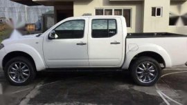 2010 Nissan Navara fresh in and out for sale 